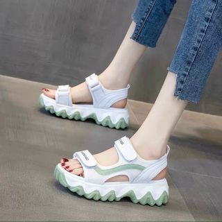 Giày sandal đế răng cưa