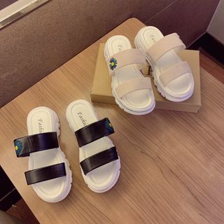 Dép nhựa dẻo đế xuồng