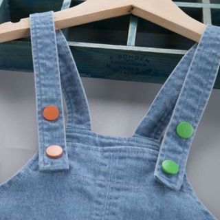 Set quần yếm bò mix áo thun in chữ có mũ cool ngầu TE-2627