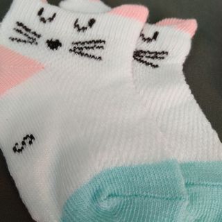 Tất lưới cho bé