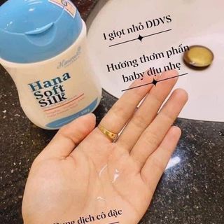 Dung Dịch Vệ Sinh Phụ Nữ Hana Soft & Silk