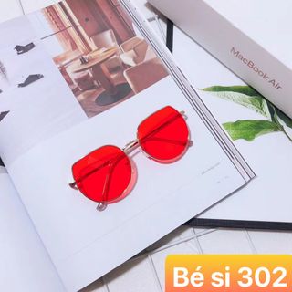 MAT KINH EM BE 302
