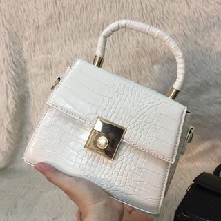 Túi Xách Nữ Quai Vồng Khoá Vuông