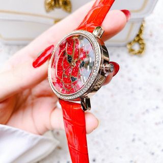 Độc đáo cùng Davena báo gấm nạm hàng nghìn tinh thể pha lê siêu chất chơi.