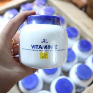 DƯỠNG DA VITAMIN E THÁI