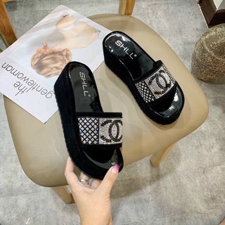 Dép quai ngang đế xuồng đính đá