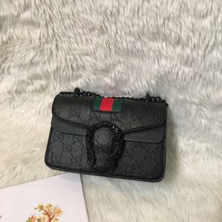 Túi Đeo chéo nữ đầu rồng sọc đỏ size 22