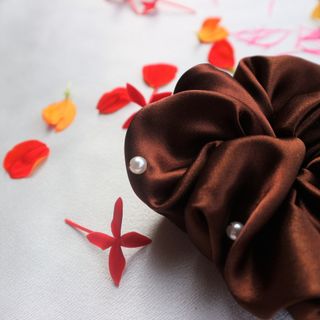SCRUNCHIES DÂY BUỘC TÓC, CHUNG TÓC PHI BÓNG/ LỤA SATIN NHIỀU MÀU