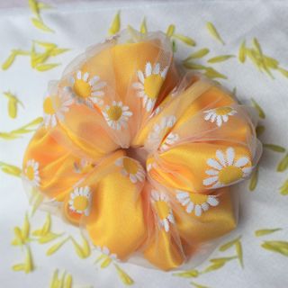 SCRUNCHIES, DÂY BUỘC TÓC, CHUNG BUỘC HOA CÚC giá sỉ