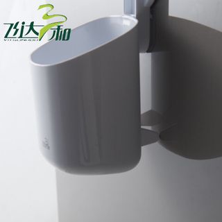 Cắm chải ,kem đánh răng