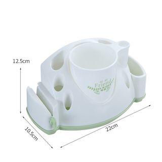 Cắm bàn chải và kem đánh răng