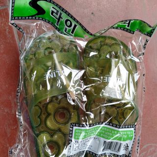 Dép Hàn Quốc lỗ đi trong nhà