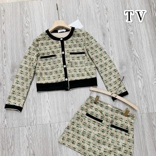 Sét chân váy da lộn , áo dài tay