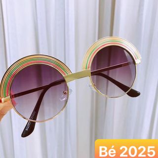 MAT KINH EM BE 2025