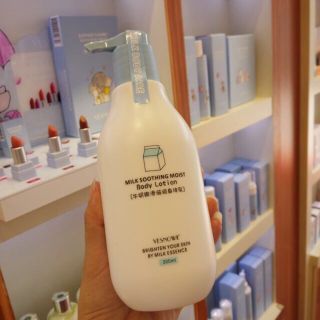 Sữa dưỡng thể Yesnow có hàng