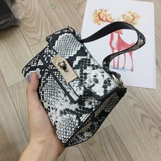 Túi đeo chéo nữ H mini vân rắn xinh xắn