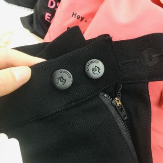Quần Legging DSTUDIO CAT Đen full túi