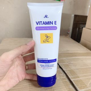 Tuýp Kem Dưỡng Body Vitamin E Thái