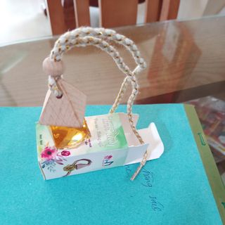 Lọ tinh dầu mùi cafe treo xe oto
