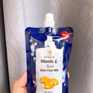 Dưỡng Body Dạng Túi Vitamin E Thái