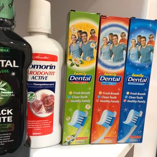 Kem đánh răng Dental Family Probolis + Herbal Thảo Dược Mật Ong Chống Vi Khuẩn, Bảo Vệ Nướu