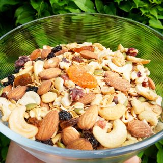 Granola [ Ngũ cốc ăn kiêng ] siêu hạt . Dinh dưỡng đầy đủ cho bữa ăn của bạn giá sỉ