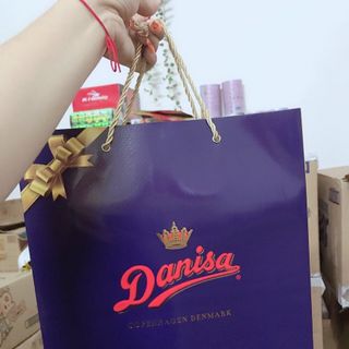 Bánh Danisa công ty