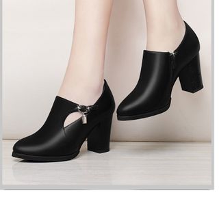 Giày boot thời trang nữ khoét hình bán nguyệt cao gót 7cm- YH1687