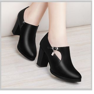 Giày boot thời trang nữ khoét hình bán nguyệt cao gót 7cm- YH1687