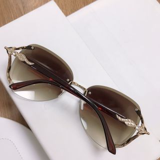 KÍNH NỮ THỜI TRANG 8057
