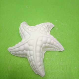 Tranh cát và tượng thạch cao tô màu