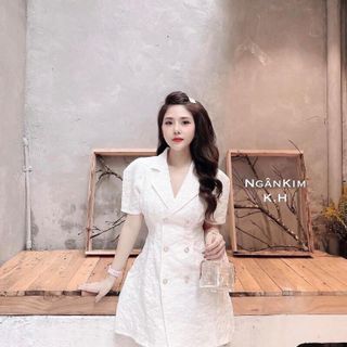 Đầm gấm nút