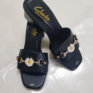 Dép guốc cao gót - Quai ngang, đính hoa CÚC cánh nhỏ quá tinh tế