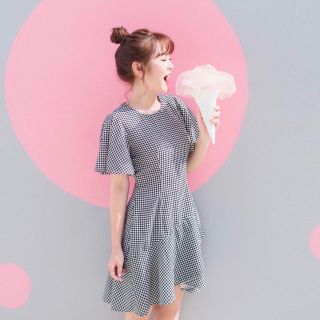 Đầm Xoè Ngắn Tầng Bèo Lai