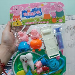đồ chơi heo peppa bác sĩ