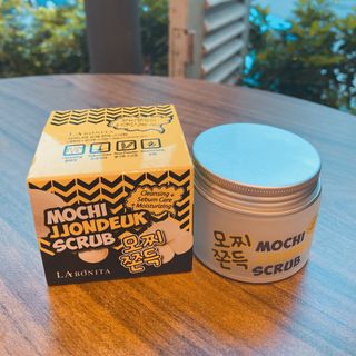 Mochi Scrub LaBonita 50ml( Tẩy tế bào chết dưỡng trắng da)