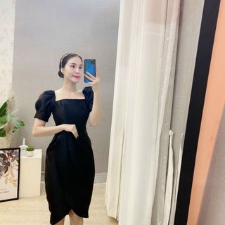 Váy tapta cổ vuông
