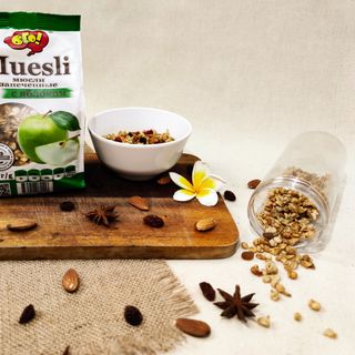 MUESLI NGŨ CỐC TRÁI CÂY TÁO NƯỚNG giá sỉ