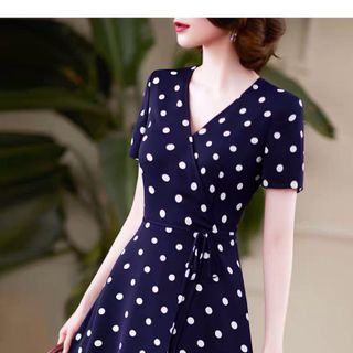 ĐẦM CHẤM BI XOÈ CỔ V - DT1385 - xưởng may đô thành