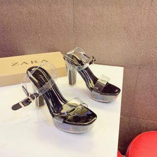 Giày sandal cao gót vuông đế trong