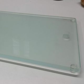Thớt kính cường lực mờ có lỗ 25 x 35