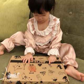 Học liệu bé học mà chơi THẾ GIỚI TÒ MÒ Học liệu song ngữ dành cho bé từ 1 tuổi - Phát triển trí thông minh cho bé từ 1 tuổi