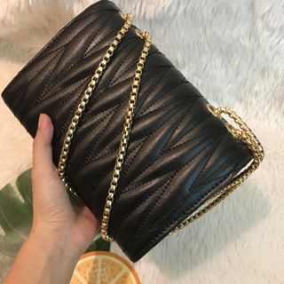 Túi Hộp Da Mềm Khoá Trụ