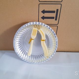 Đĩa Giấy Bánh Kem Kèm Nĩa ( 10 đĩa + 10 Nĩa)