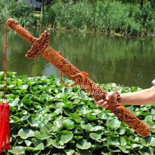 Kiếm gỗ đào dài 80 cm kèm đế hoá sát , chiêu tài , trảm đào hoa