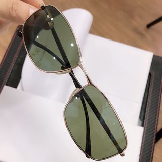 KÍNH NAM 3008