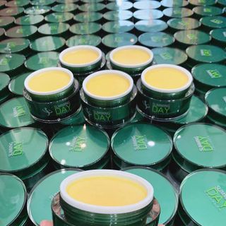 Kem tan mỡ Slimming Day Collagen - giảm mỡ, mờ rạn