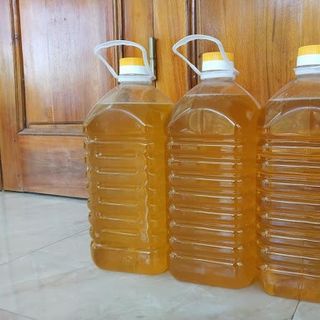 Dầu phộng nguyên chất Đặc sản xú nẩu chai 1 lít giá 130000 ngàn