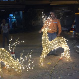 Sản xuất mô hình tuần lộc cuốn thép và người tuyết trang trí noel