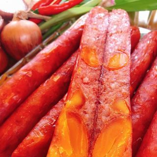 Lạp xưởng tôm trứng muối (1 bịch 500gram)
